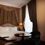 Ξενοδοχείο Maison Athenee 4*
