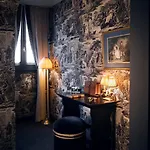 Maison Athenee Ξενοδοχείο 4*