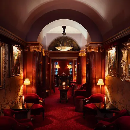 Maison Athenee