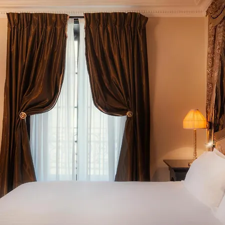Отель Maison Athenee 4*