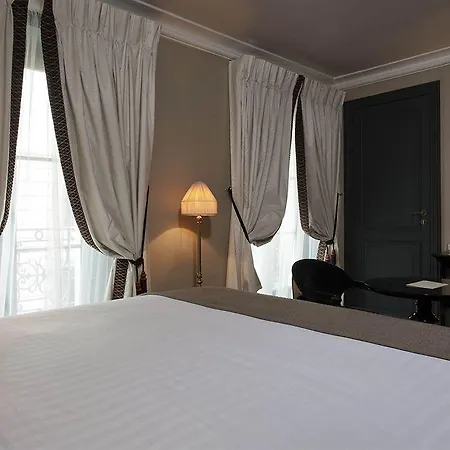 Maison Athenee Hotel 4*
