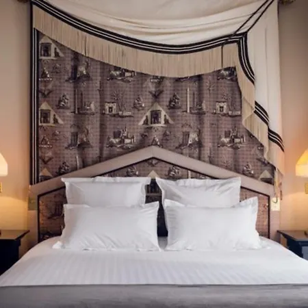 Hotel Maison Athenee Paris