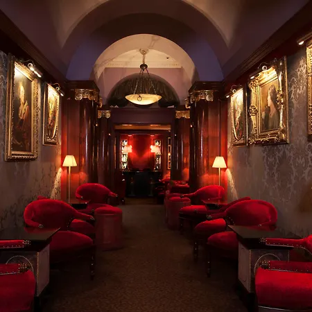 Maison Athenee 4*