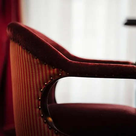 Maison Athenee 4* Paris