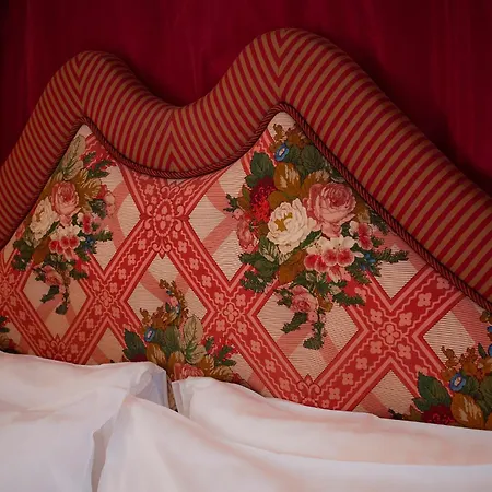 Maison Athenee 4*