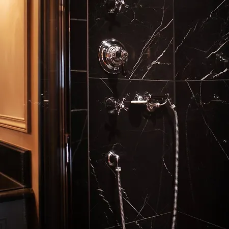 Maison Athenee Hotel Paris