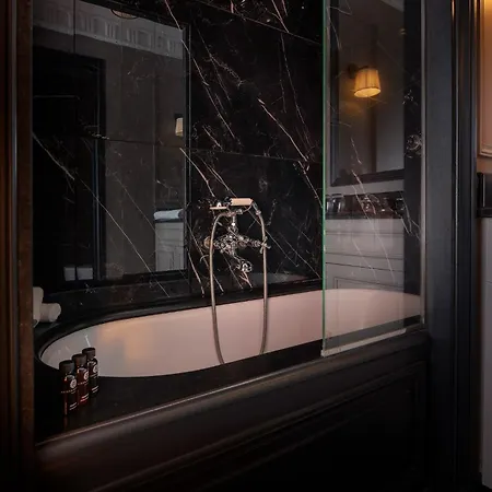 Maison Athenee ホテル 4*