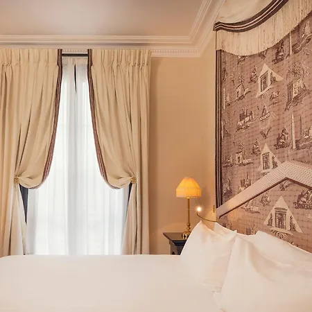 ホテル Maison Athenee パリ