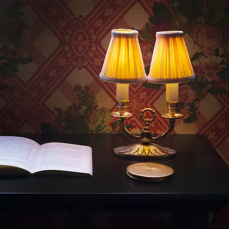 Maison Athenee 호텔 4*