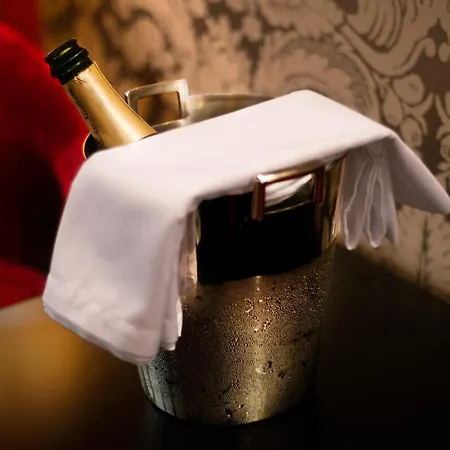 호텔 Maison Athenee 4*