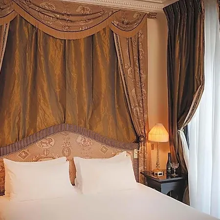 Maison Athenee 4* Paris