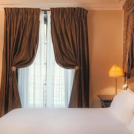 Maison Athenee Paris