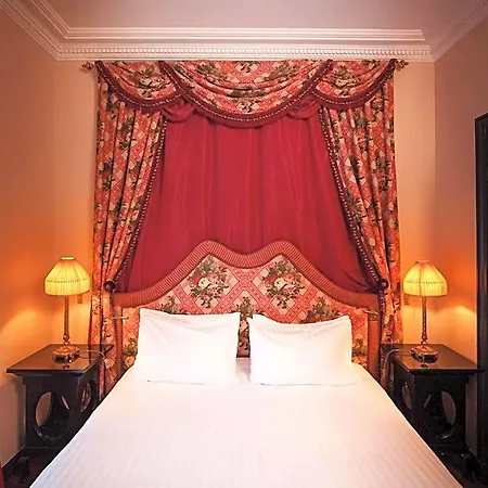 Maison Athenee מלון פריז