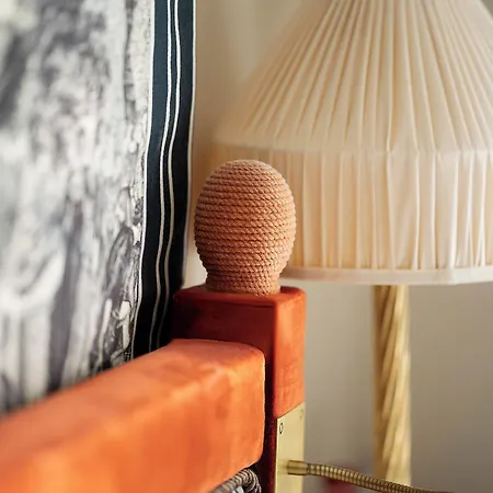 Maison Athenee Paris