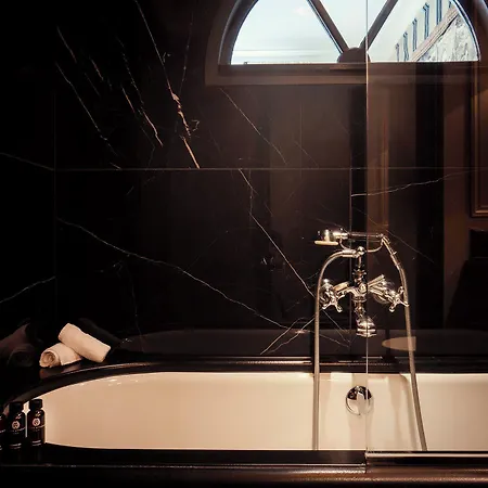 Maison Athenee Hotell