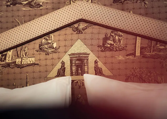 Maison Athenee Paris