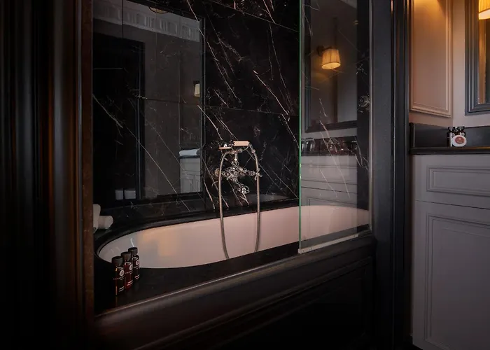 Maison Athenee Hotel 4*