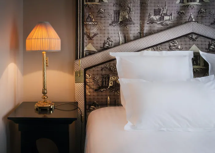 Maison Athenee Paris