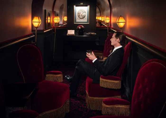 Maison Athénée Hotel 4*